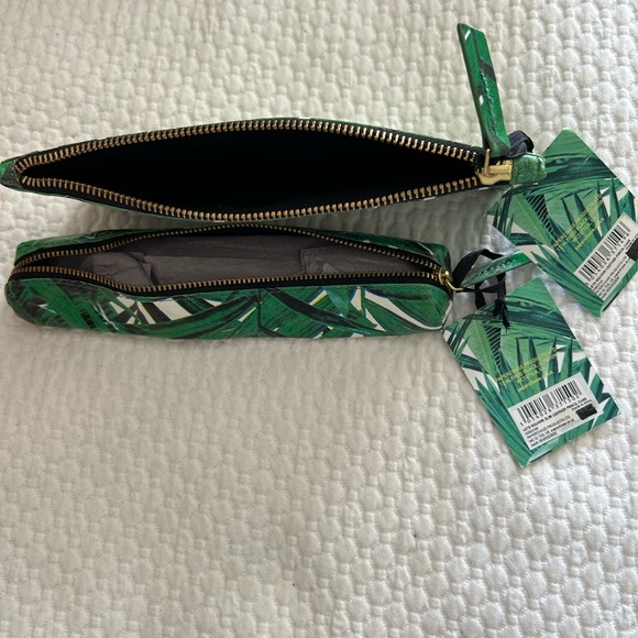 Paper Chase  London Leather Pouches, NWT’s - Picture 3 of 3